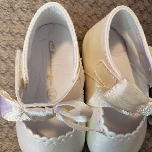 Size 2 BAPTISM CHRISTENING WEDDING SHOES NWT - Picture 2 of 4